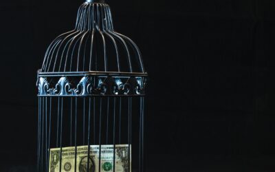 [Prosperidade] As 4 Atitudes que Bloqueiam a Entrada do Dinheiro na Sua Vida